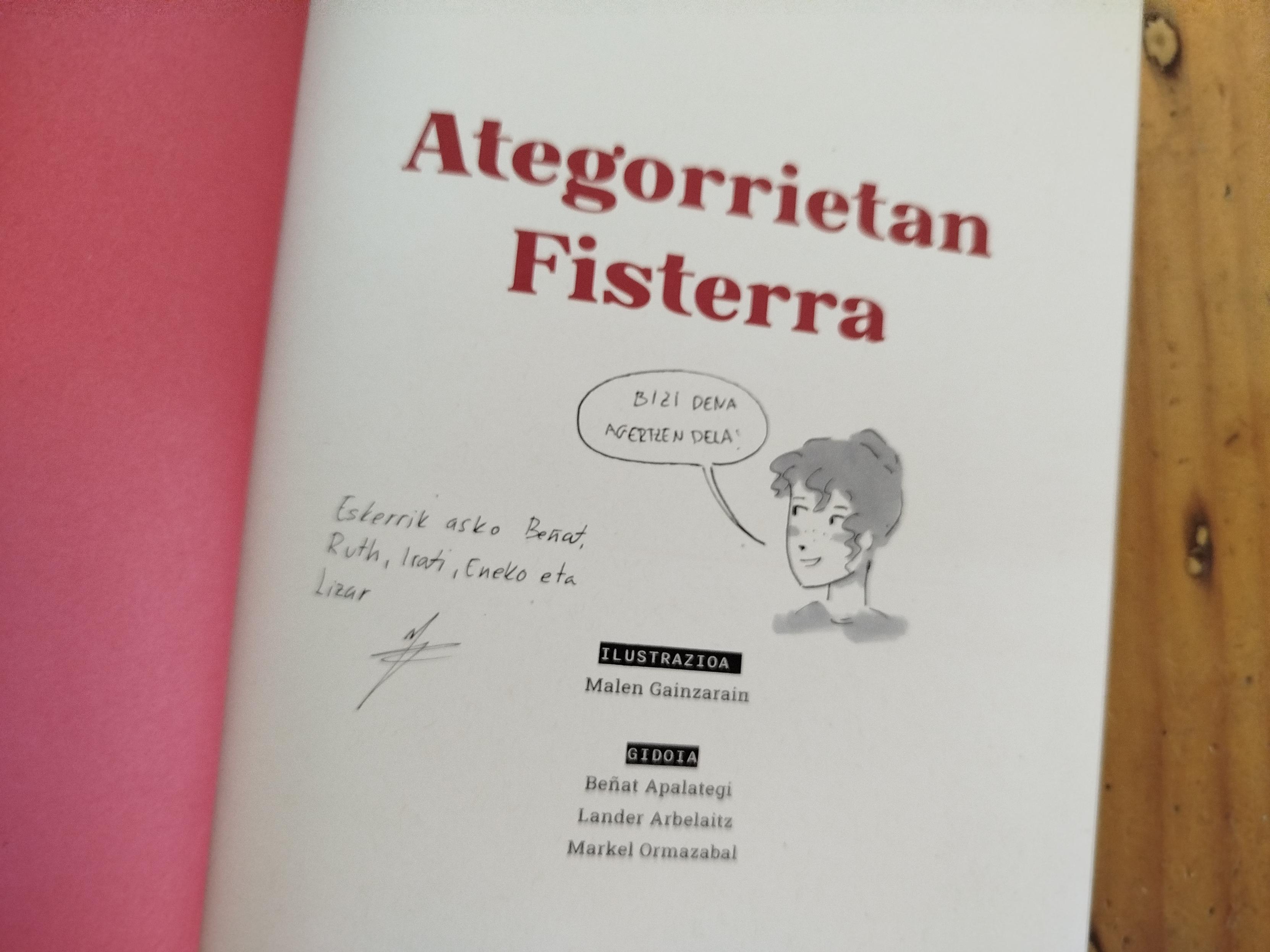 Ategorrieta Fisterra komikia sinadura ilustratuarekin.
