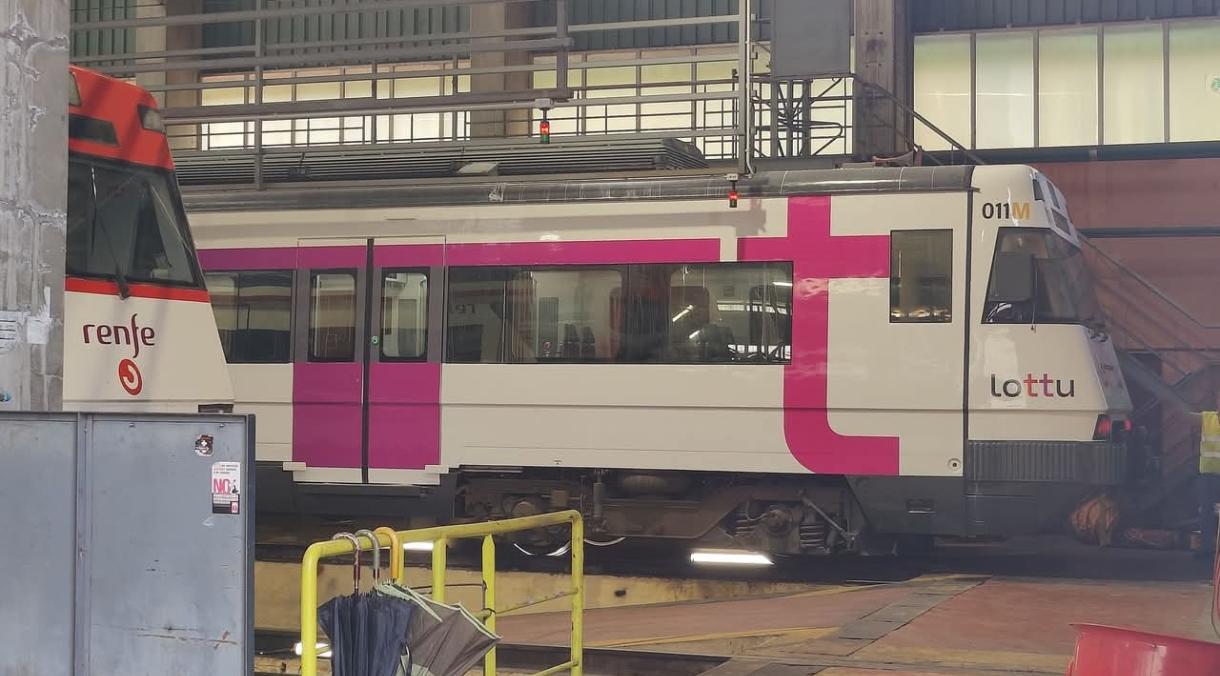 Lottu zerbitzu berriaren tren pintaketa